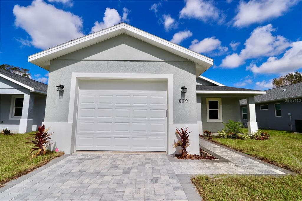 809 GROVELAND AVENUE VENICE, FL 34285