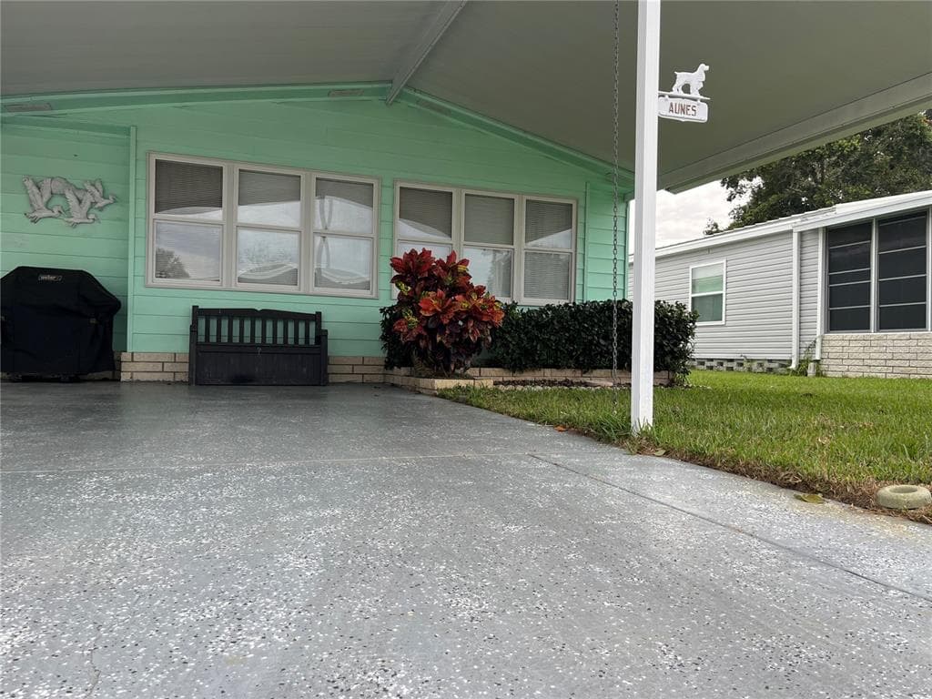 3121 HICKORY DRIVE WESLEY CHAPEL, FL 33543