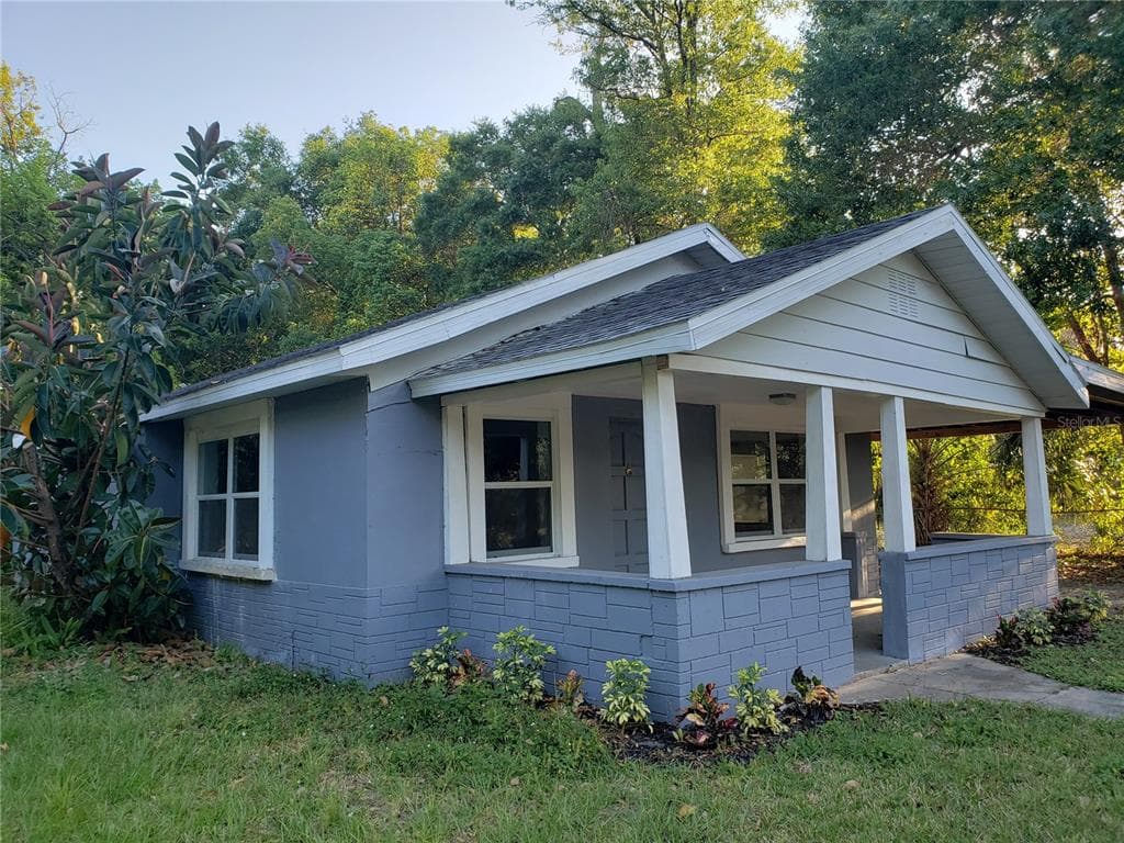 1105 E KNOLLWOOD STREET TAMPA, FL 33604
