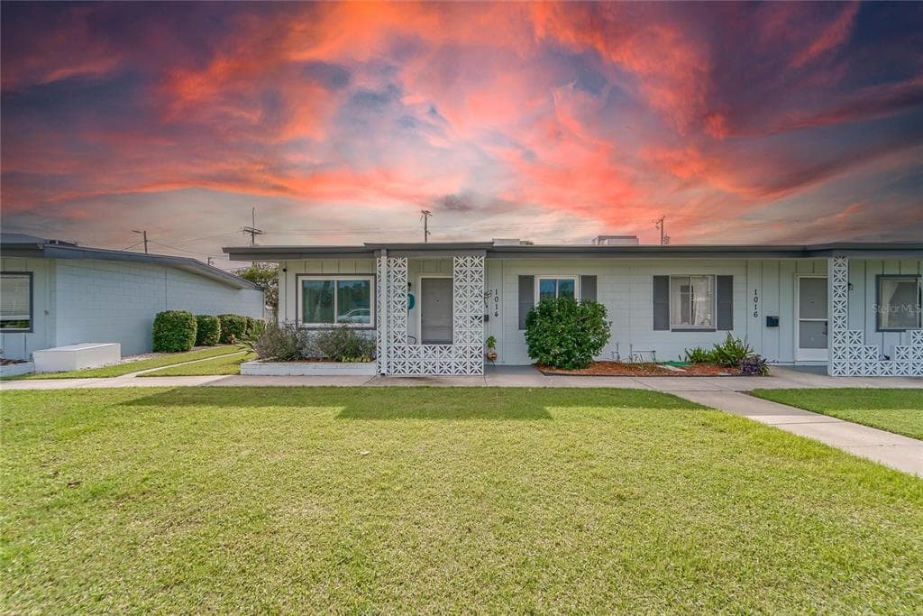 1014 N PEBBLE BEACH BOULEVARD SUN CITY CENTER, FL 33573