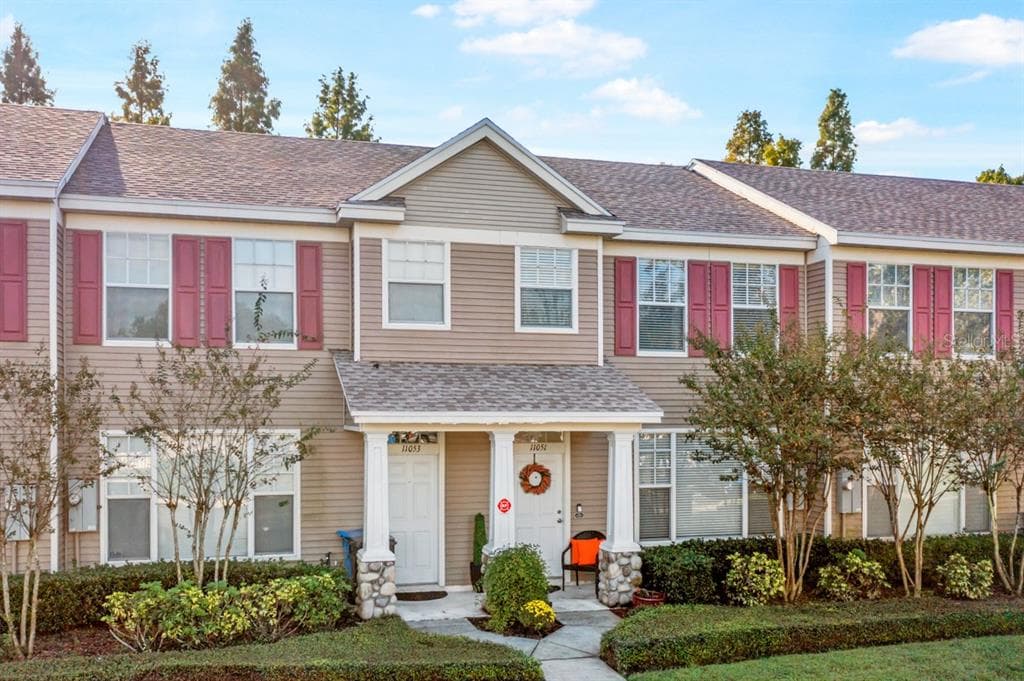 11051 BLACK SWAN COURT SEFFNER, FL 33584