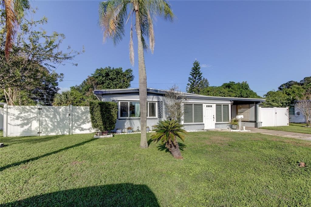 1934 NORFOLK STREET N ST PETERSBURG, FL 33710