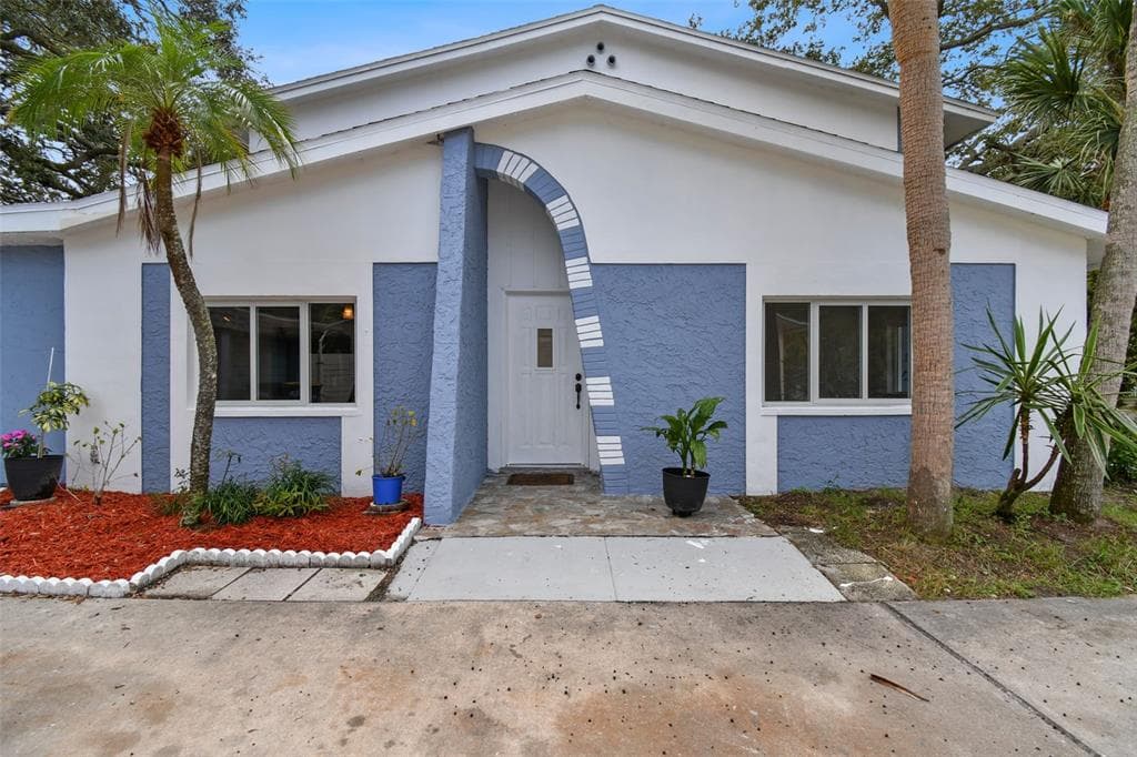 2072 MADRID COURT N CLEARWATER, FL 33763