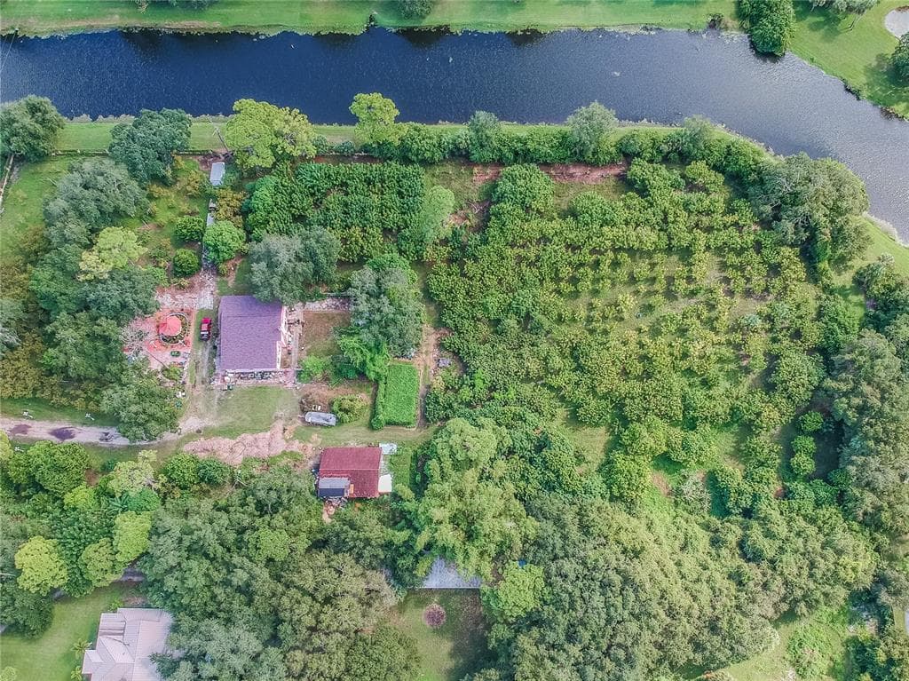 9554 90TH AVENUE LARGO, FL 33777