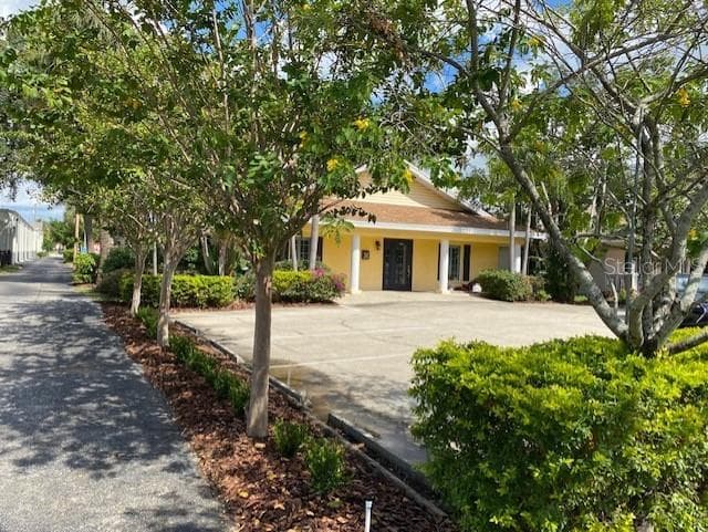 1611 W PLATT STREET TAMPA, FL 33606