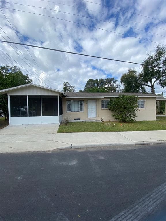 1334 KETTLES AVENUE LAKELAND, FL 33805