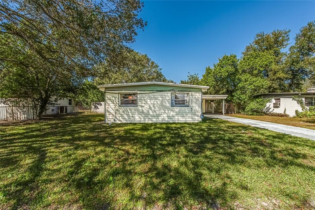 1705 WISHING WELL WAY TAMPA, FL 33619