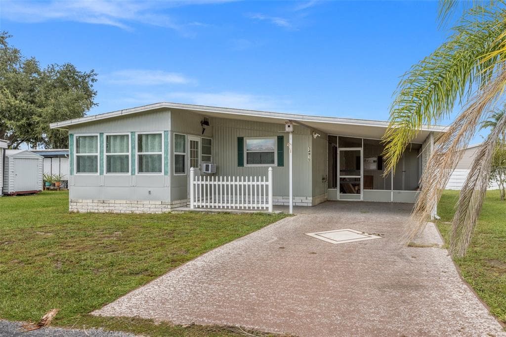 34915 ZEPHYR SHORES DRIVE ZEPHYRHILLS, FL 33541