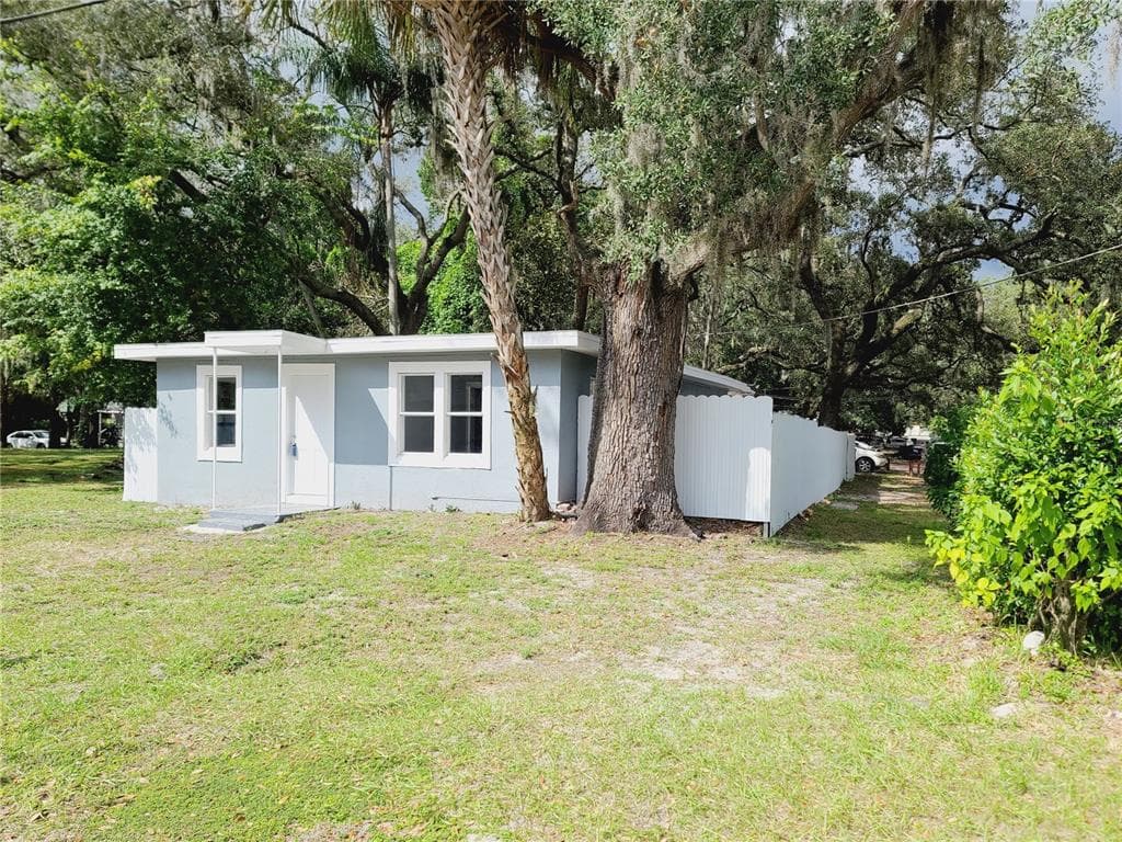 926 E POINSETTIA AVENUE TAMPA, FL 33612
