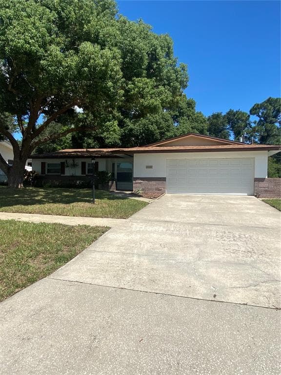 1684 SUFFOLK DRIVE CLEARWATER, FL 33756