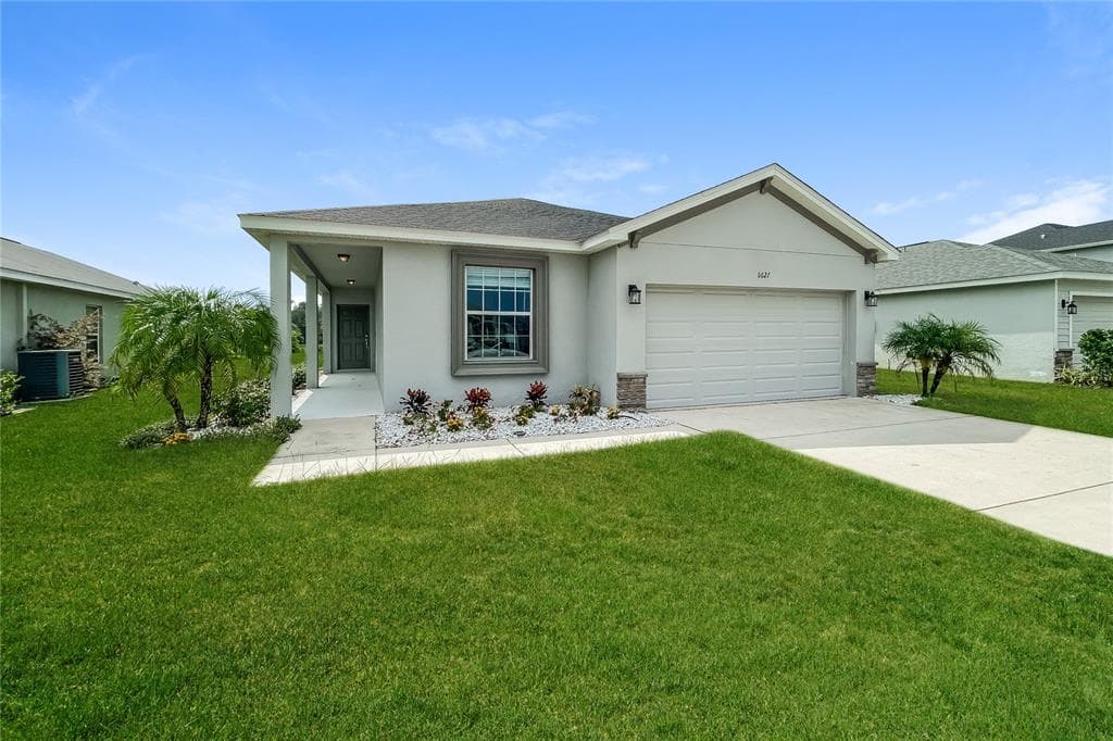 6627 BAYSTON HILL PLACE ZEPHYRHILLS, FL 33541