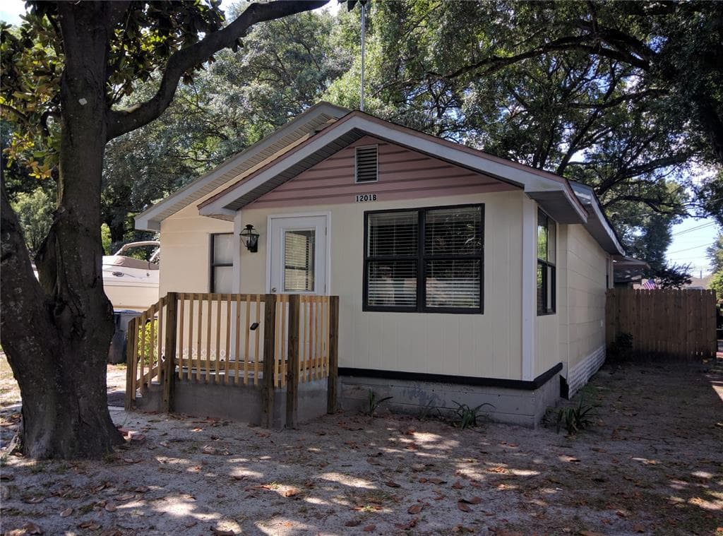 1201 E NORFOLK STREET UNIT B TAMPA, FL 33604