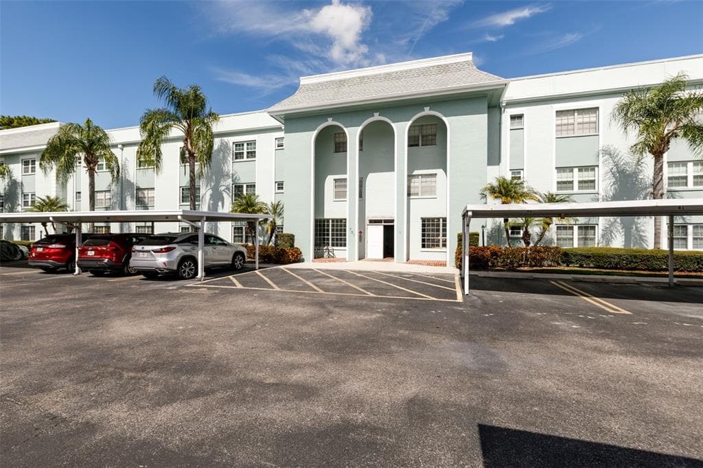 701 POINSETTIA ROAD UNIT 128 BELLEAIR, FL 33756