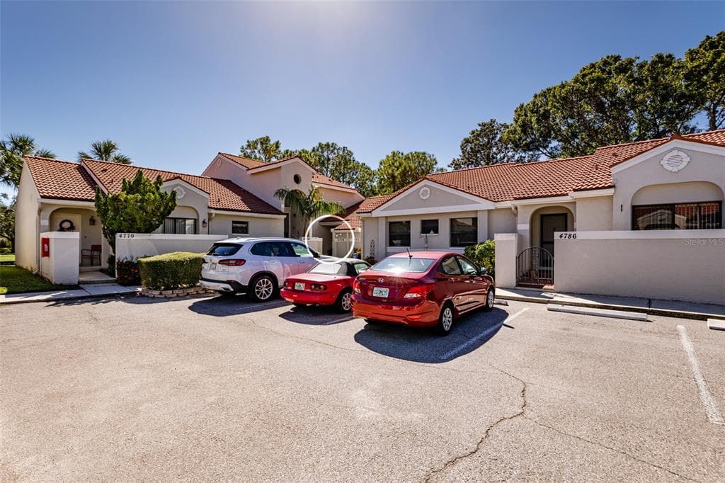 4778 PALERMO COURT NE UNIT 4778 ST PETERSBURG, FL 33703