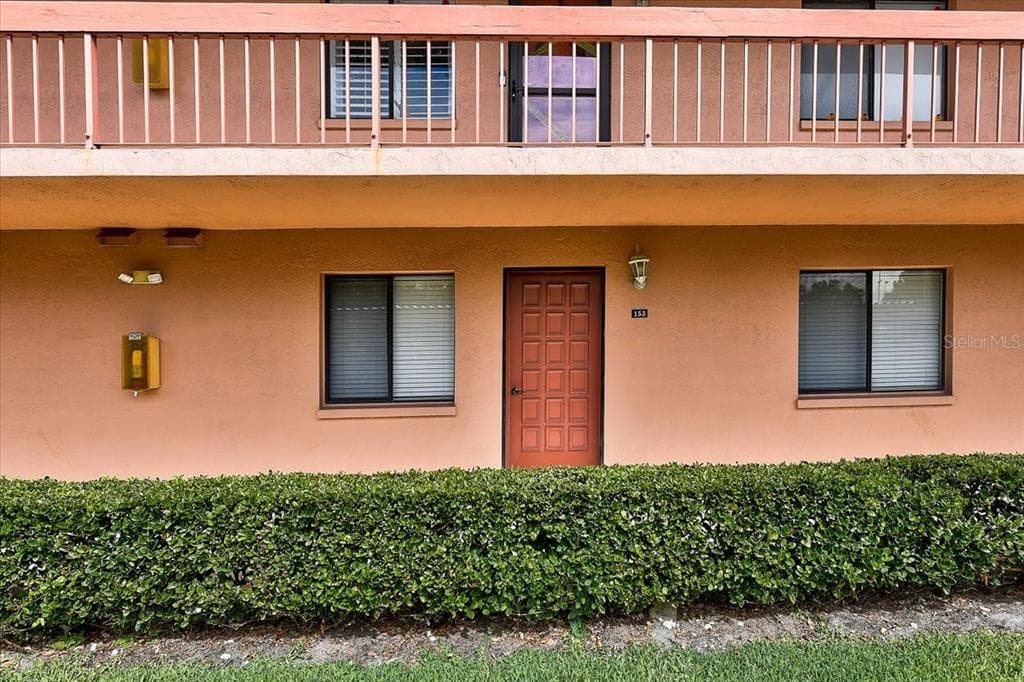 153 LAKESIDE DRIVE UNIT 153 OLDSMAR, FL 34677