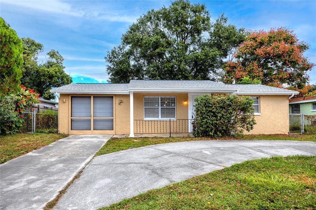 7815 FARMLAWN DRIVE PORT RICHEY, FL 34668