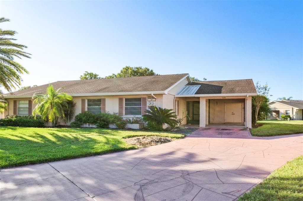 329 GRAYSTON PLACE NE UNIT 112 SUN CITY CENTER, FL 33573