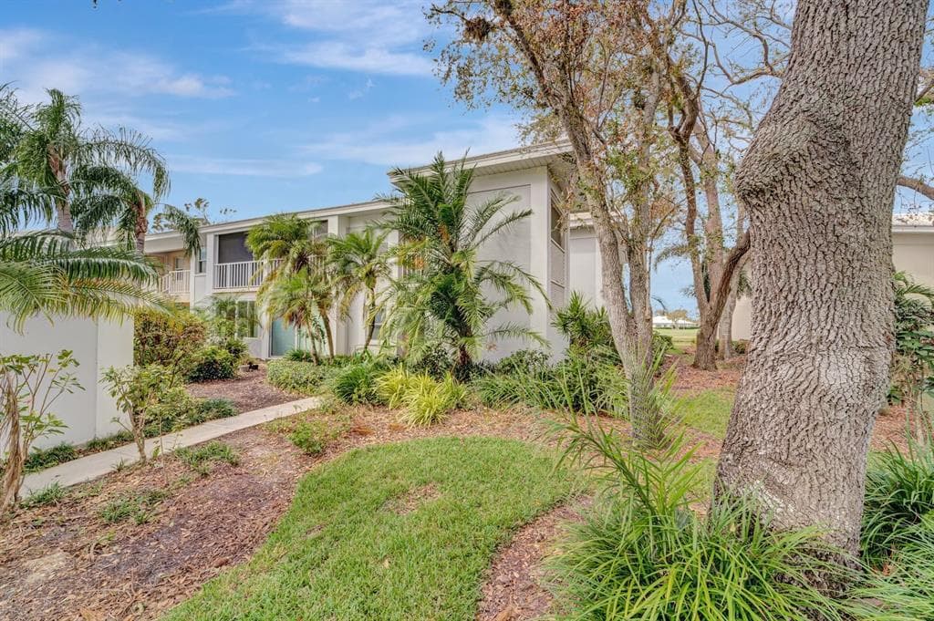 427 CERROMAR LANE UNIT 458 VENICE, FL 34293