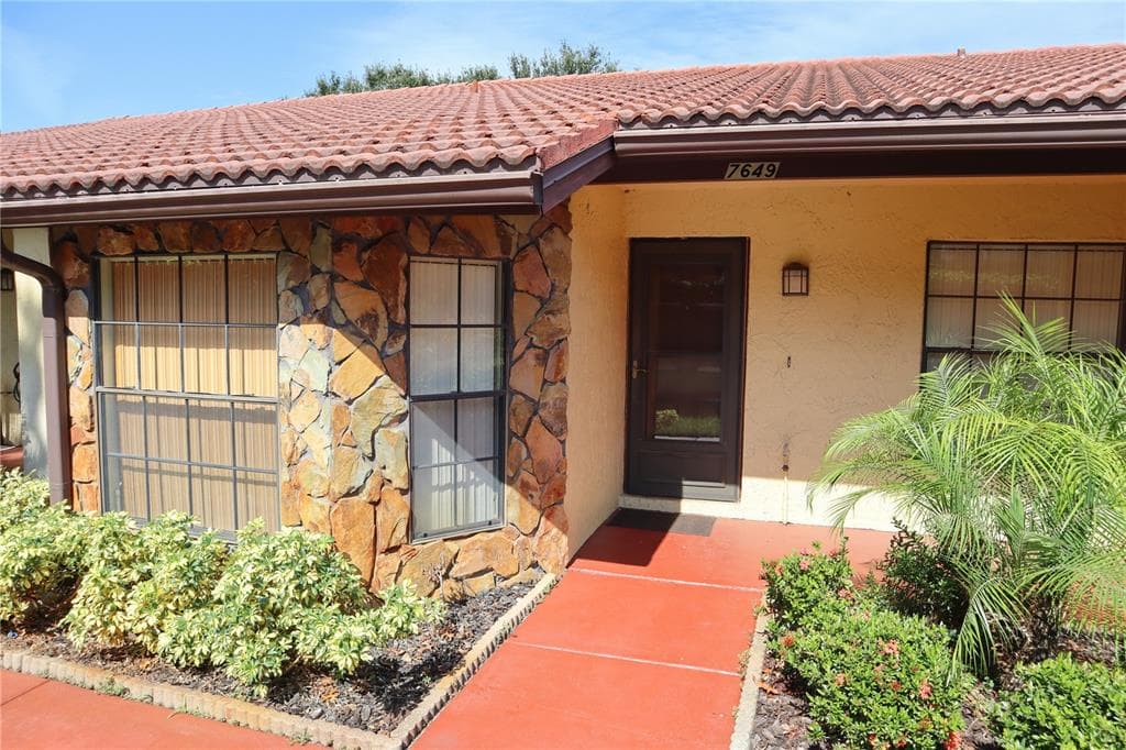 7649 FOREST TRAIL PORT RICHEY, FL 34668