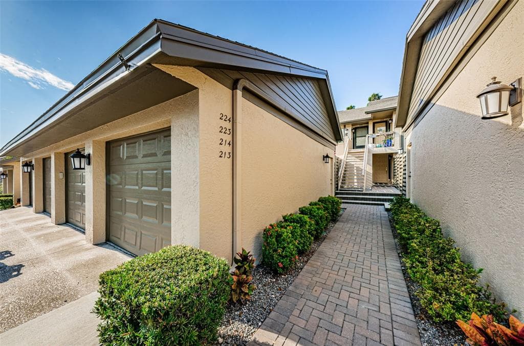 3153 LANDMARK DRIVE UNIT 224 CLEARWATER, FL 33761