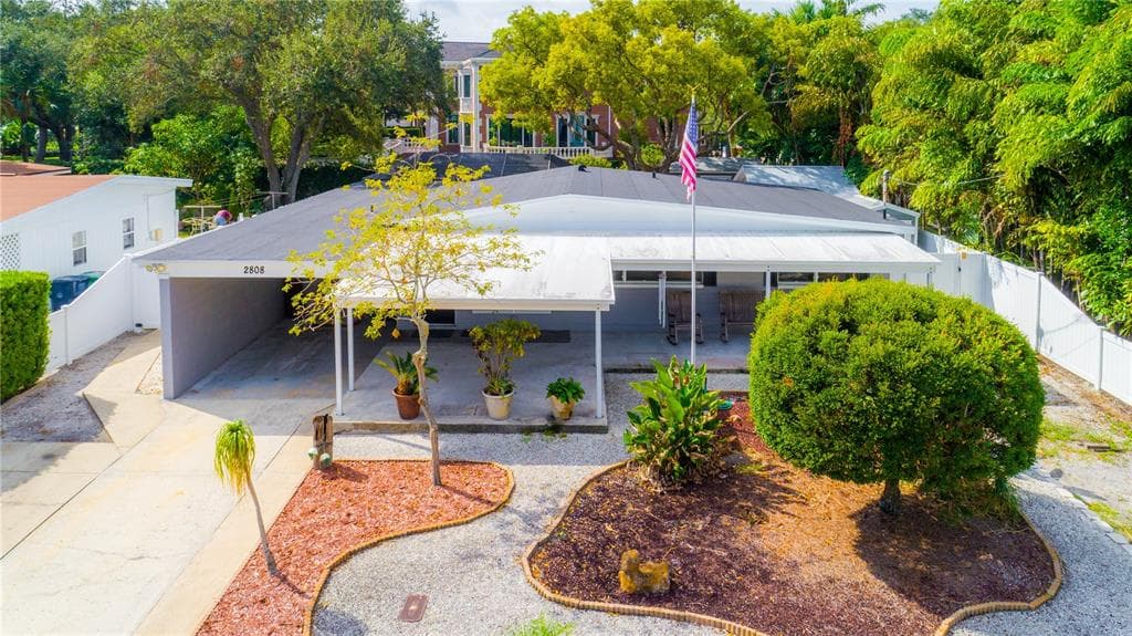 2808 W AVERILL AVENUE TAMPA, FL 33611