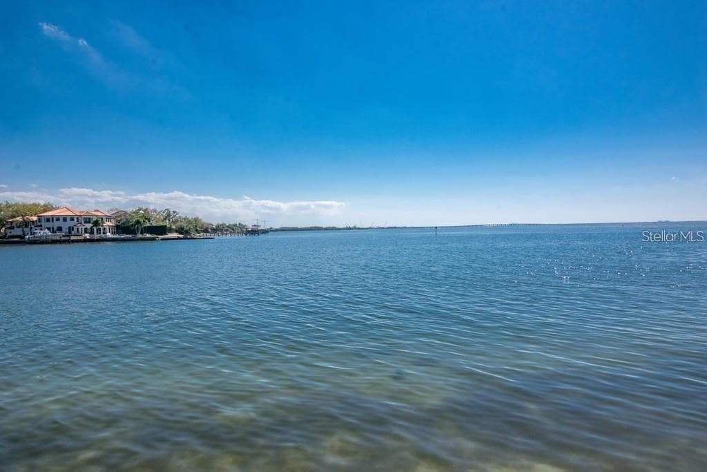 5025 W LEONA STREET TAMPA, FL 33629