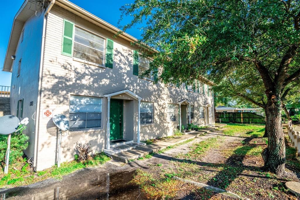 1283 PIERCE STREET CLEARWATER, FL 33756