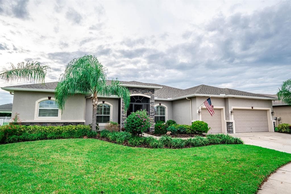 803 BELLA VERDE PLACE RUSKIN, FL 33573