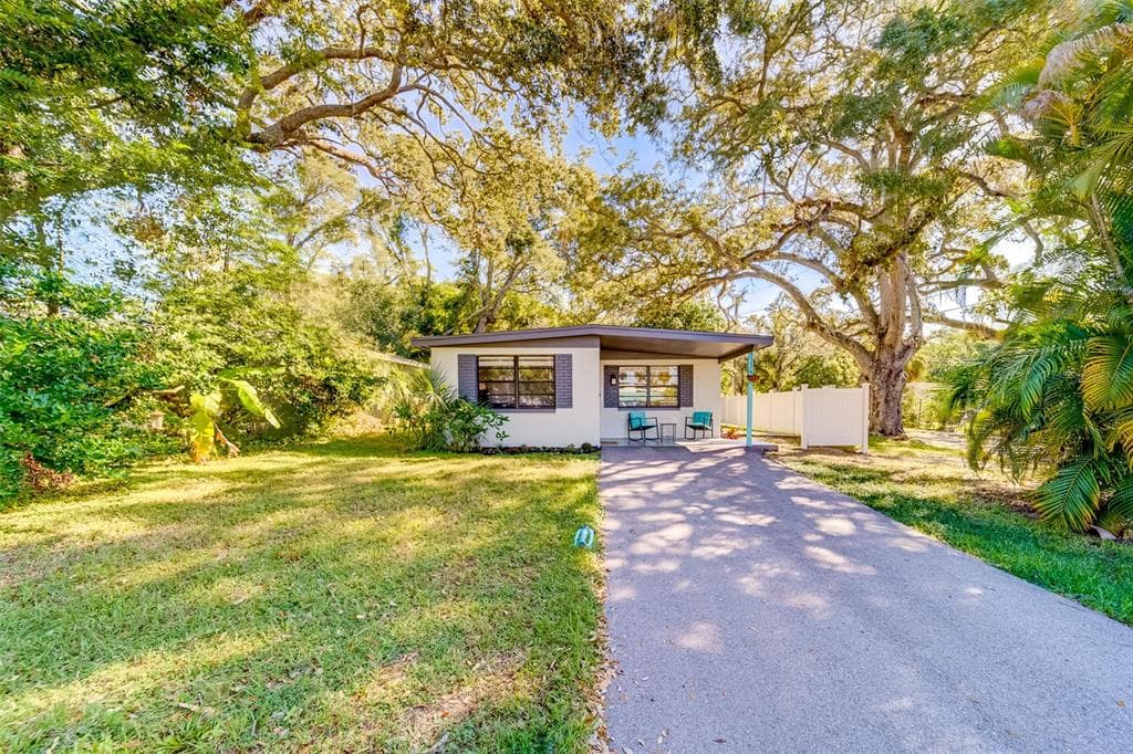2234 23RD STREET S ST PETERSBURG, FL 33712