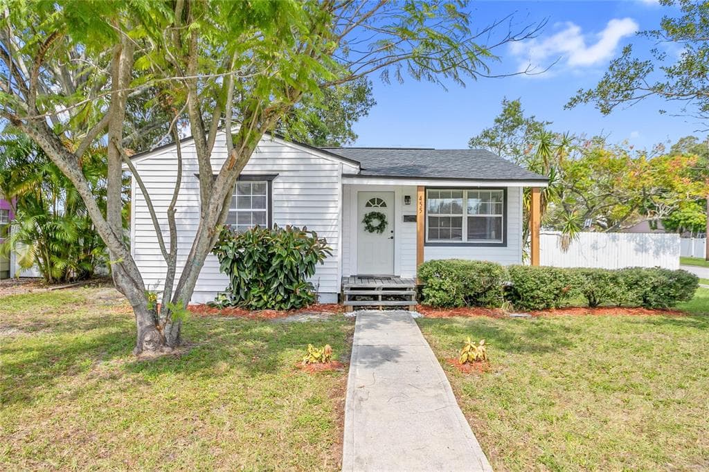 455 61ST AVENUE NE ST PETERSBURG, FL 33703