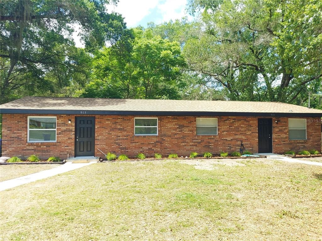 903 S TAYLOR ROAD SEFFNER, FL 33584