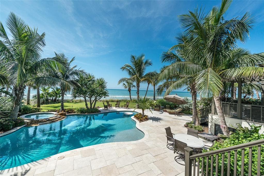 500 GULF BOULEVARD BELLEAIR SHORES, FL 33786