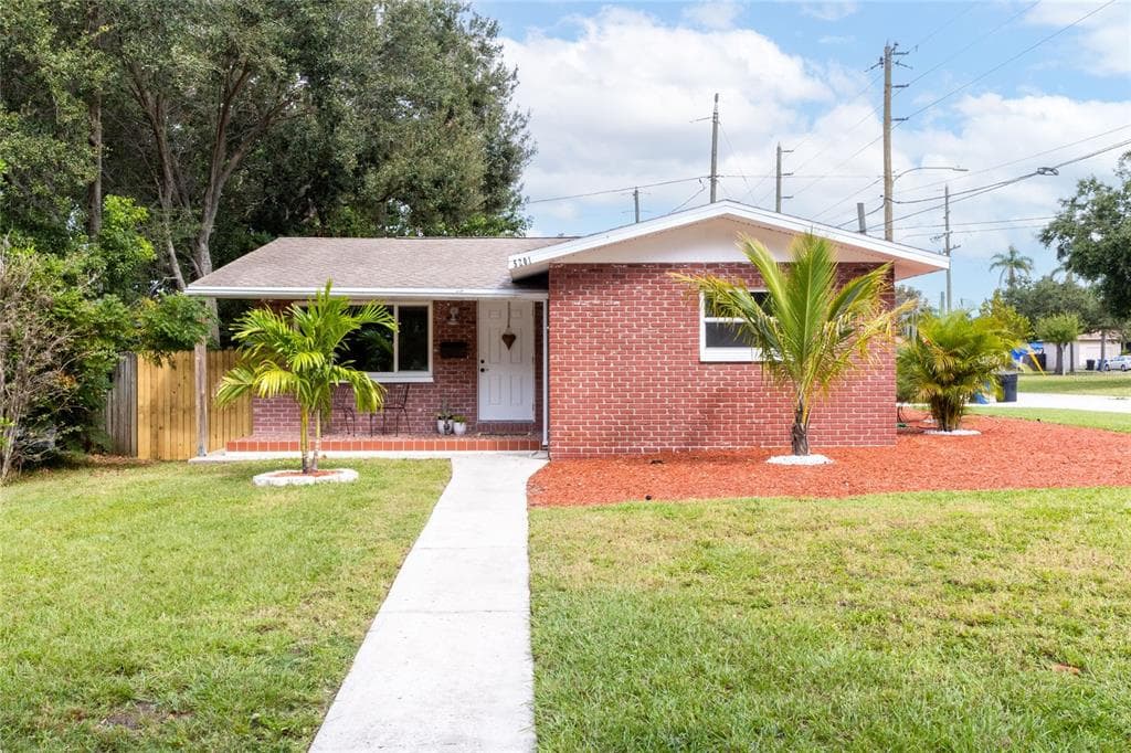 5201 21ST AVENUE N ST PETERSBURG, FL 33710