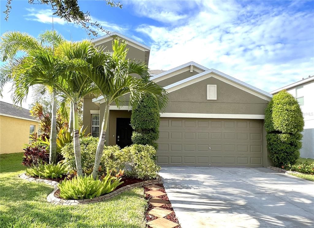 239 CASCADE BEND DRIVE RUSKIN, FL 33570