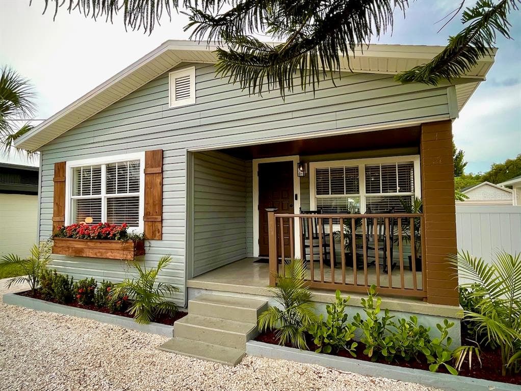 1308 E CONOVER STREET TAMPA, FL 33603