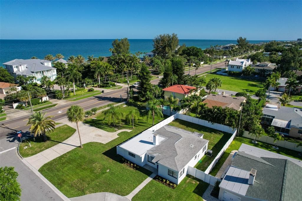 101 3RD STREET BELLEAIR BEACH, FL 33786