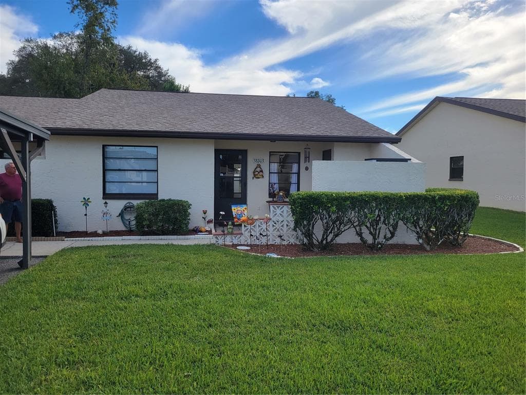 38303 IRONWOOD PLACE UNIT 38303 ZEPHYRHILLS, FL 33542
