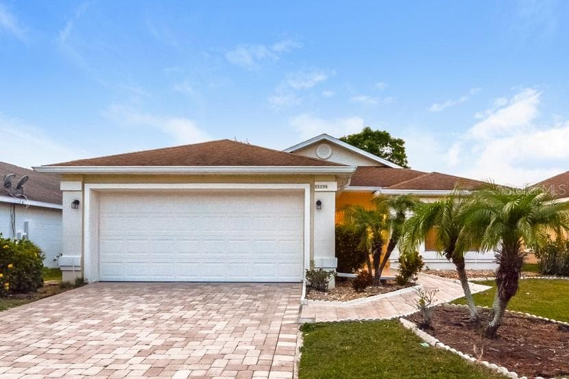 11194 GALVIN DRIVE ORLANDO, FL 32837