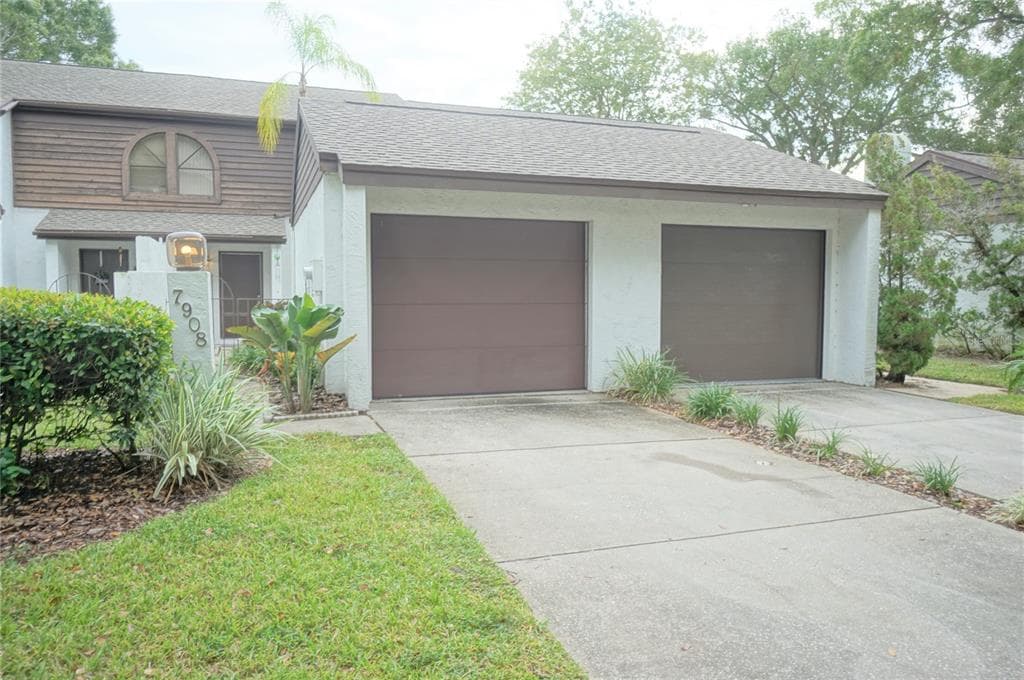 7908 LUXBURY PLACE TAMPA, FL 33614