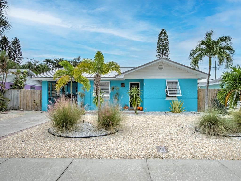 220 42ND AVENUE ST PETE BEACH, FL 33706