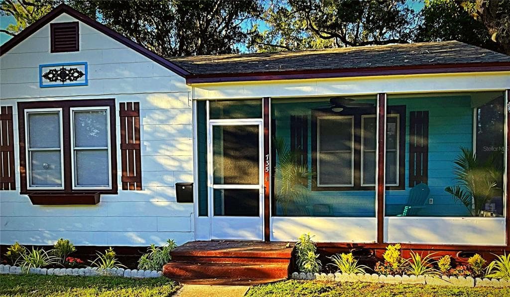 735 26TH AVENUE S ST PETERSBURG, FL 33705
