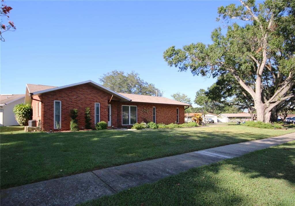 2248 HEMERICK PLACE CLEARWATER, FL 33765