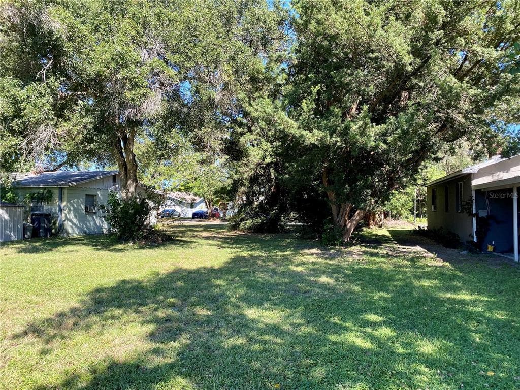 2730 37TH AVE N ST PETERSBURG, FL 33713