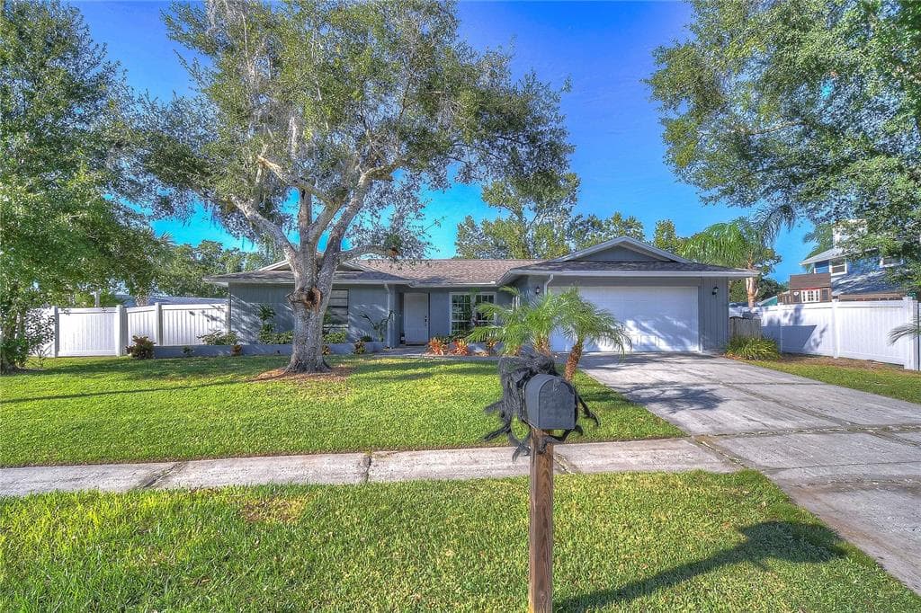 4213 WINDTREE DRIVE TAMPA, FL 33624