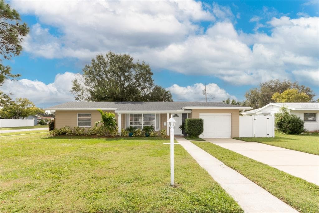 5900 30TH AVENUE N ST PETERSBURG, FL 33710