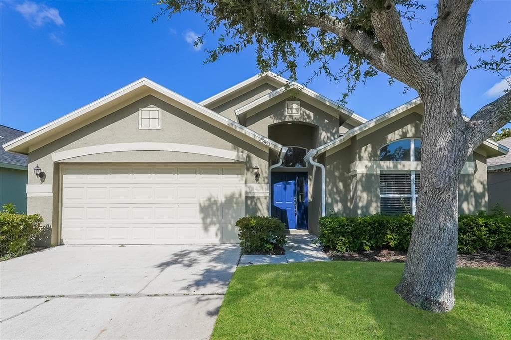 29413 CROSSLAND DRIVE WESLEY CHAPEL, FL 33543