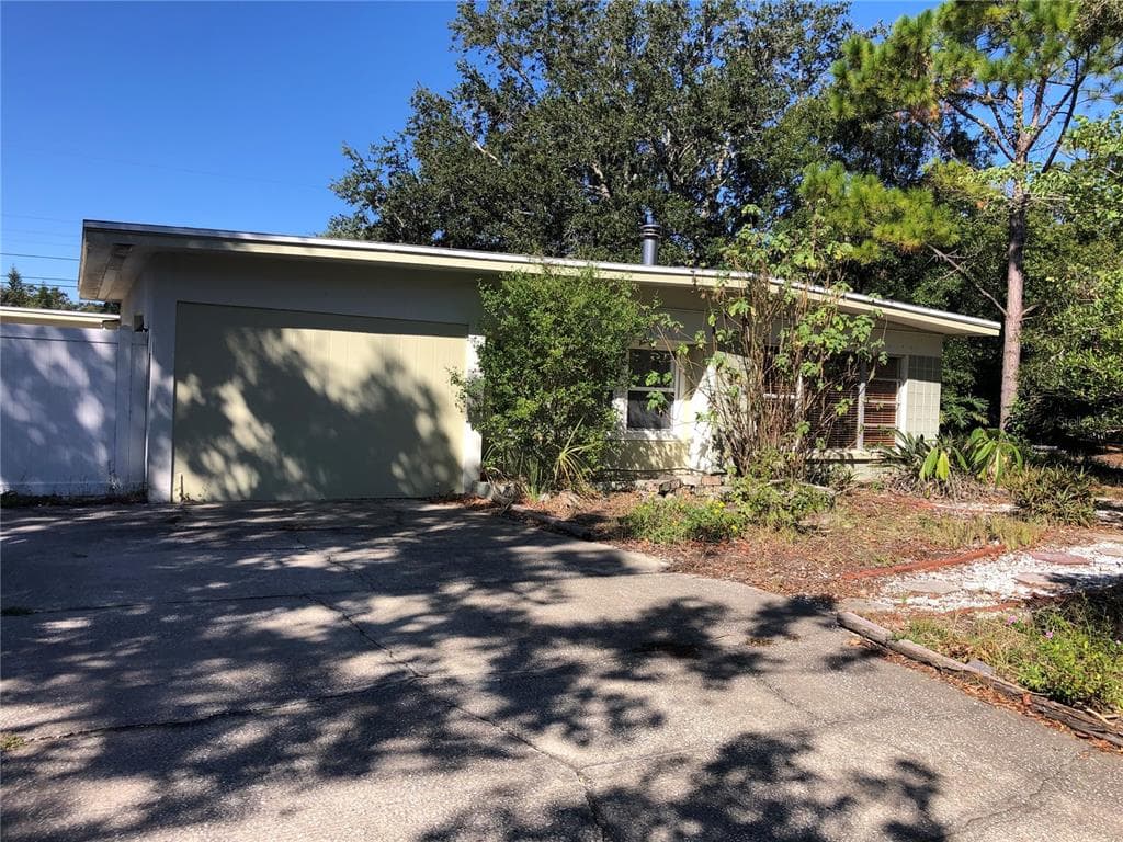1009 19TH STREET SW LARGO, FL 33770