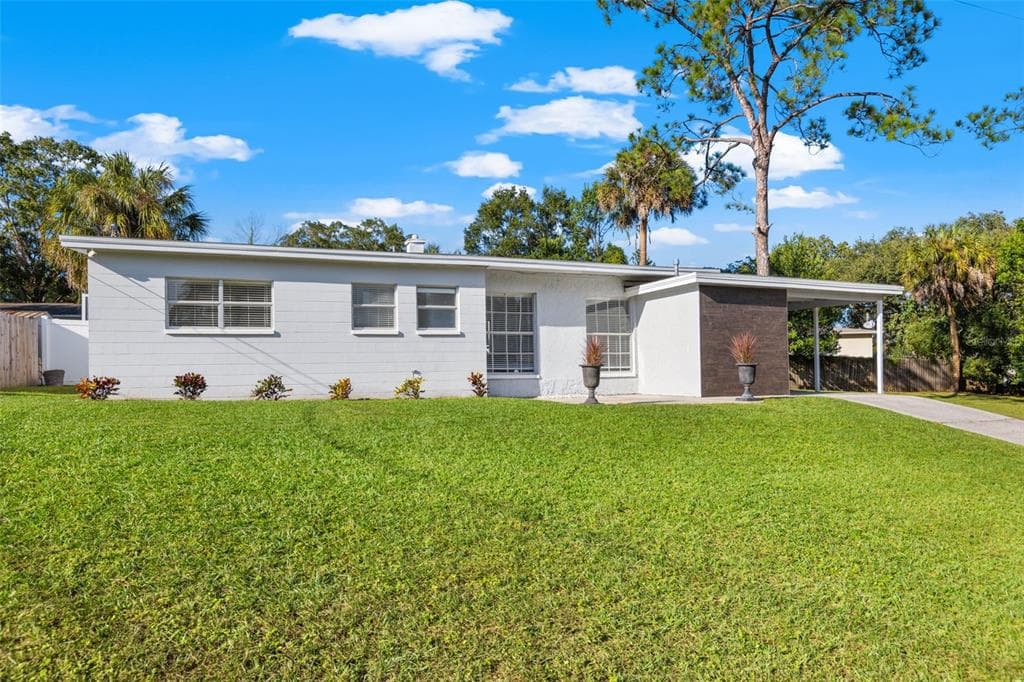 2125 W HIAWATHA STREET TAMPA, FL 33604