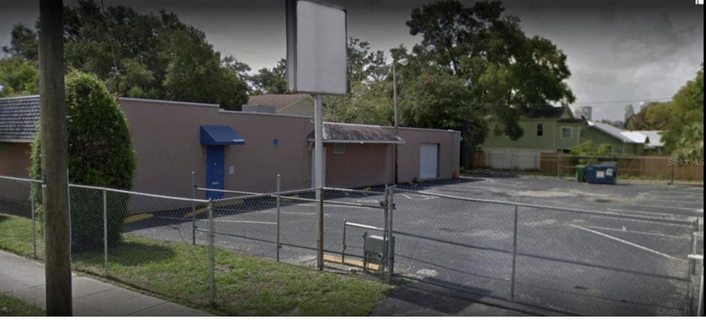 110 W COLUMBUS DRIVE TAMPA, FL 33602