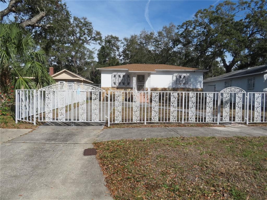 2451 25TH AVENUE S ST PETERSBURG, FL 33712